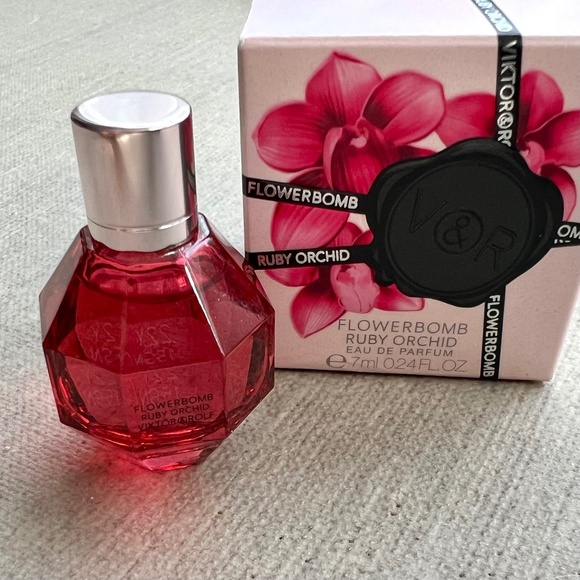Viktor & Rolf Other - 🌺  Viktor&Rolf Flowerbomb Ruby Orchid mini
